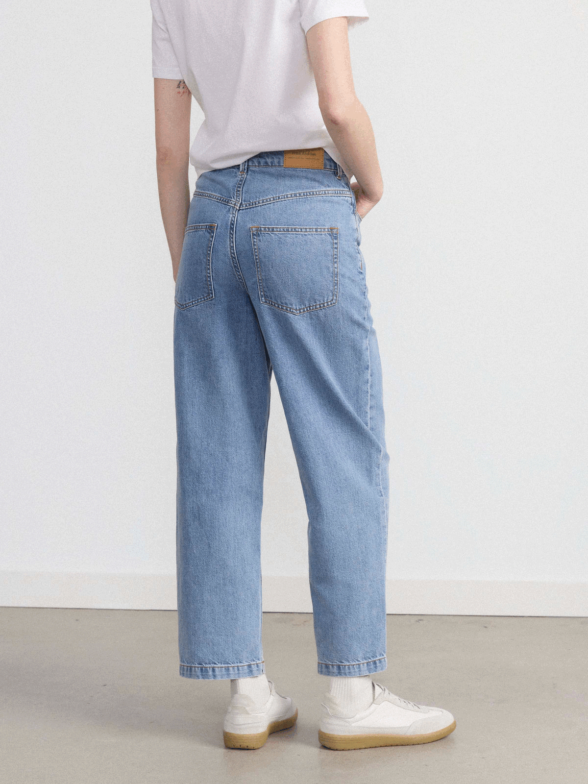 The Janis Wide Balloon Jean in Light Wash